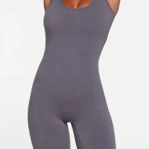 COPY - SKIMS Outdoor Mid Thigh Bodysuit